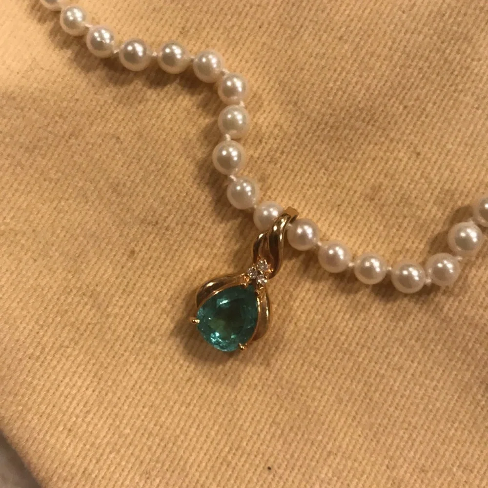 Amazing pearl necklace w/ tourmaline enhancer - Picture 8 of 8